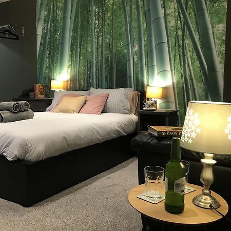 Contemporary 1 Bed Studio For Comfy Stay In Wigan Zewnętrze zdjęcie